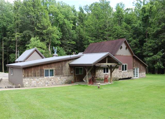 Property at 222 Dw Ln, Ligonier Twp, PA 15658, 4 beds, 1.5 baths