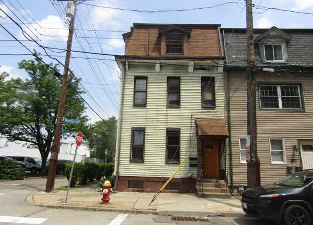 Property at 2101 Wharton St, South Side, PA 15203, 4 beds, 2.5 baths