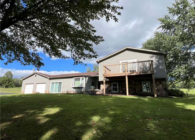 Property at 384 Grove Rd, Jefferson Twp - Mer, PA 16137, 3 beds, 2.5 baths