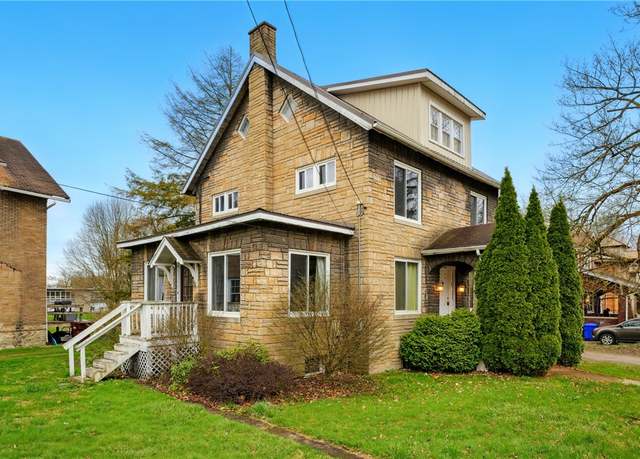 Property at 235 Clinton St, Greenville Boro - Mer, PA 16125, 6 beds, 2.5 baths