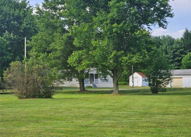 Property at 1240 Coffee Run Rd, Pulaski, PA 16143, 3 beds, 2 baths