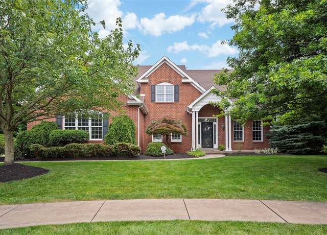 Property at 247 Erin Dr, Cranberry Twp, PA 16066, 4 beds, 3.5 baths