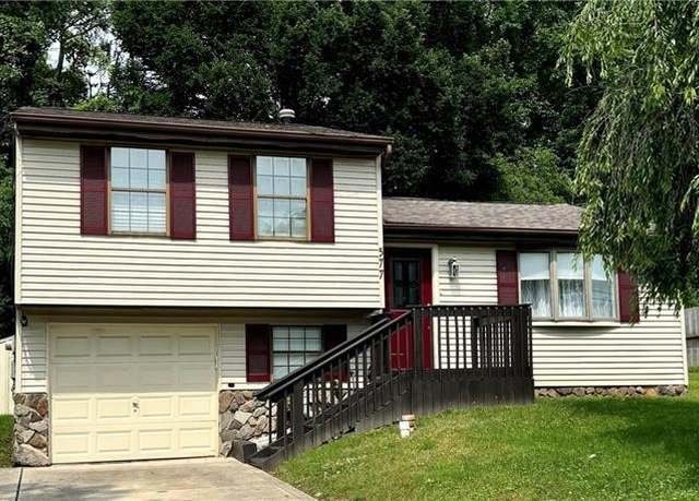 Property at 577 Rainier, Plum Boro, PA 15239, 3 beds, 2 baths