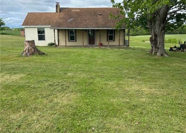 Property at 174 Liberty Rd, Lancaster Twp, PA 16037, 3 beds, 1 bath