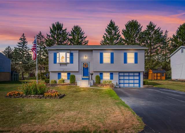 Property at 880 Lansberry Ct, Somerset Boro, PA 15501, 3 beds, 1 bath