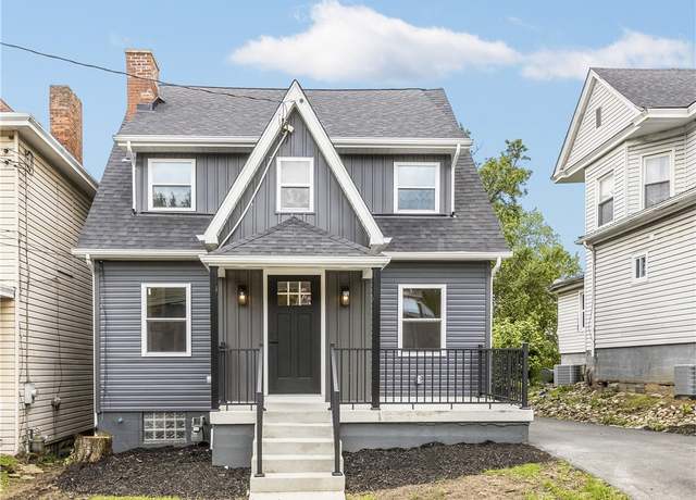 Property at 421 W College St, Canonsburg, PA 15317, 4 beds, 2.5 baths