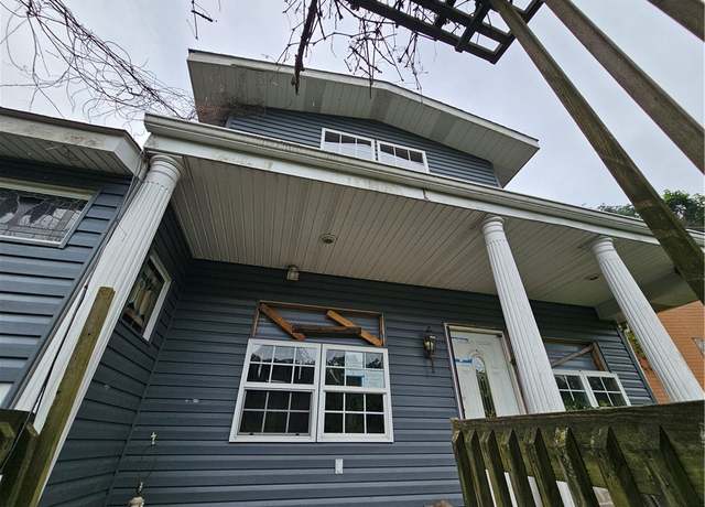 Property at 826 Parkwood Rd, Mt Oliver, PA 15210, 3 beds, 1 bath