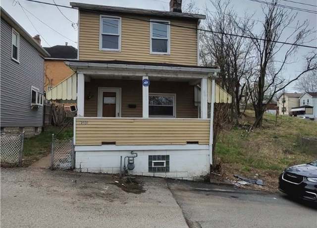 Property at 2510 Oak St, Mckeesport, PA 15132, 3 beds, 1 bath