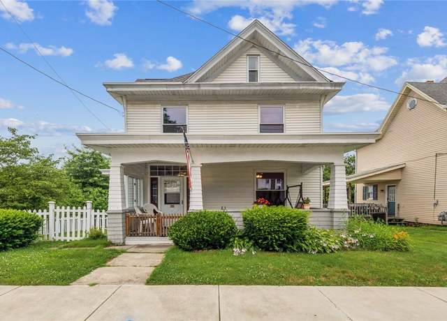 Property at 421 N 2nd St, Jeannette, PA 15644, 3 beds, 1.5 baths