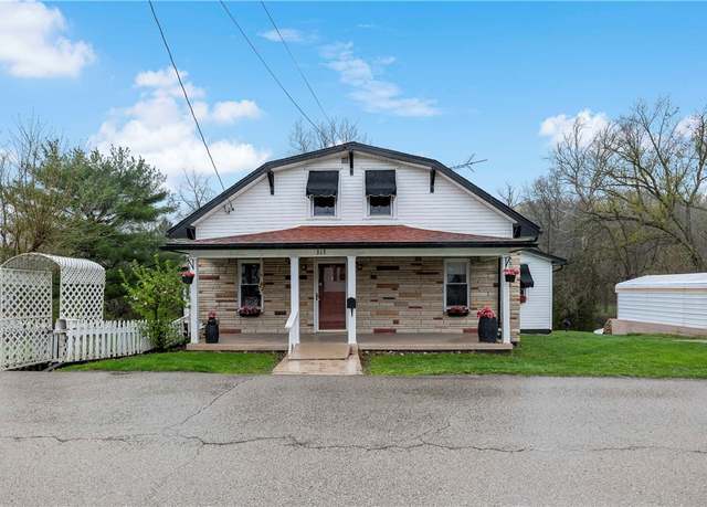 Property at 313 N Market St, Carmichaels/cumblnd, PA 15320, 3 beds, 1.5 baths