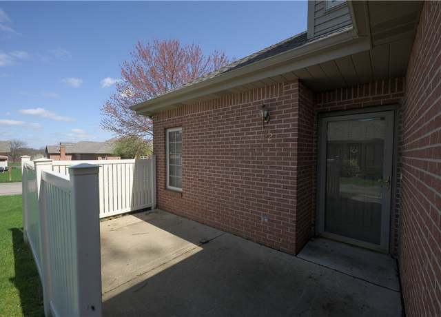 Property at 122 Crosswynds Dr, Chippewa Twp, PA 15010, 3 beds, 3 baths