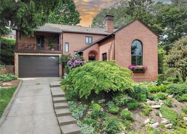 Property at 218 Barth Ave, Mt. Lebanon, PA 15228, 3 beds, 2.5 baths