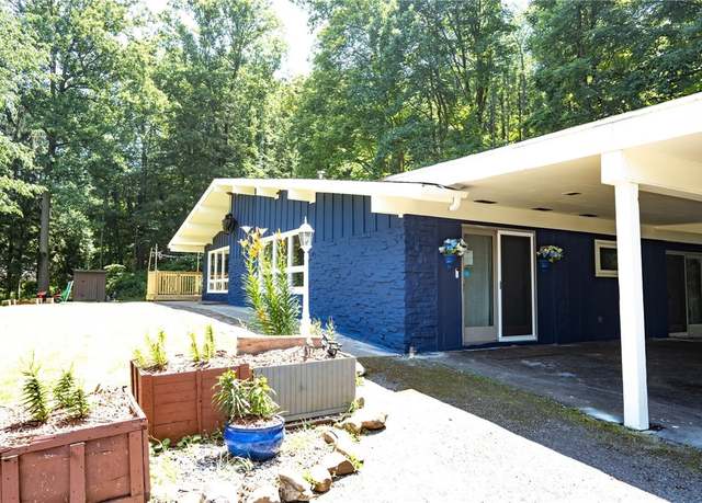 Property at 4403 West Pike Rd, Armstrong/shelocta, PA 15701, 3 beds, 2 baths
