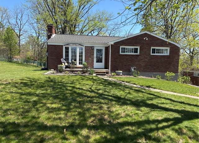 Property at 124 Joyce Dr, Peters Twp, PA 15317, 3 beds, 3 baths