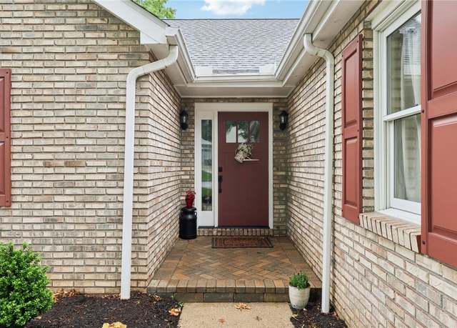 Property at 1005 Lakemont Dr, South Fayette, PA 15017, 3 beds, 2 baths