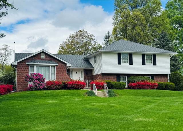 Property at 3215 Concord St, Neshannock Twp, PA 16105, 4 beds, 2.5 baths
