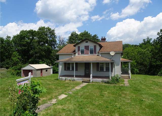 Property at 140 Wentsler Ave, New Stanton, PA 15672, 3 beds, 1.5 baths