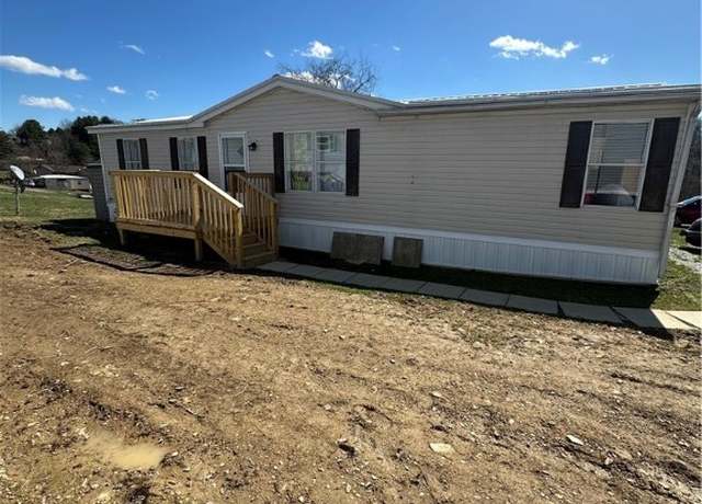 Property at 307 Sherwood Dr, Allegheny Twp - Wml, PA 15068, 3 beds, 2 baths