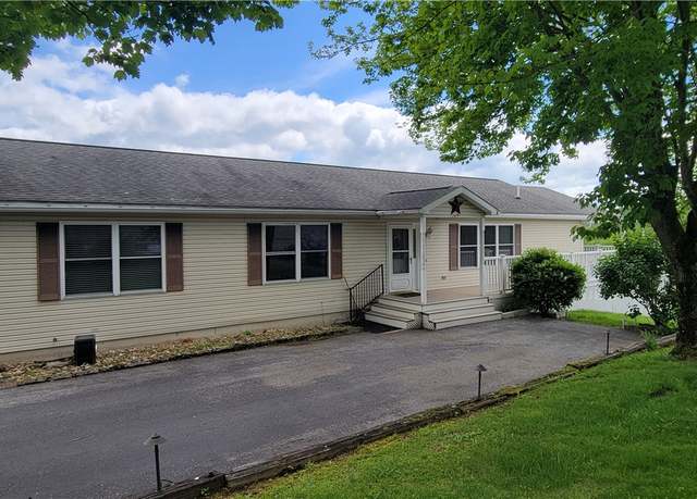 Property at 287 School Ave, Conemaugh Twp - Som, PA 15937, 3 beds, 3 baths