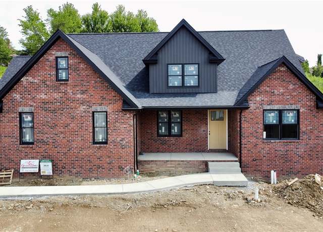 Property at 1037 Skyline Dr, Cecil, PA 15317, 4 beds, 3.5 baths