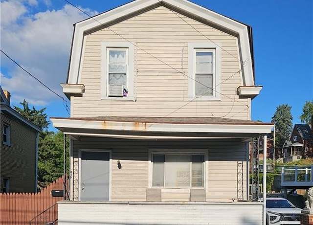 Property at 419 Mountain Ave, Arlington, PA 15210, 3 beds, 2.5 baths