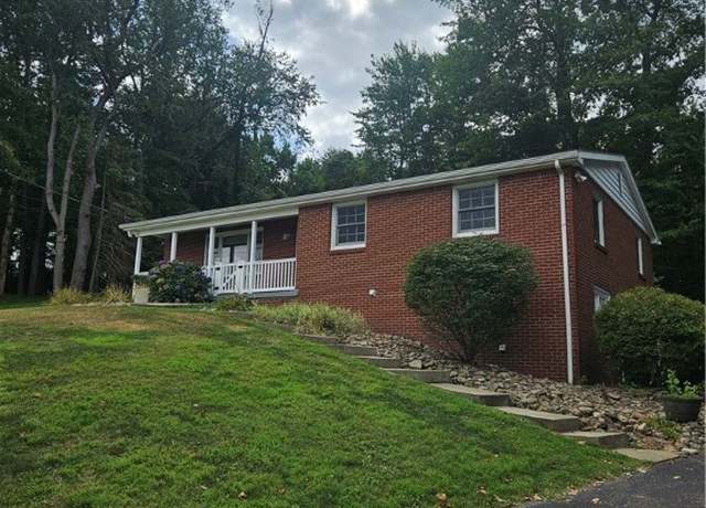 Property at 208 Robin Hood Dr, Irwin, PA 15642, 3 beds, 2 baths