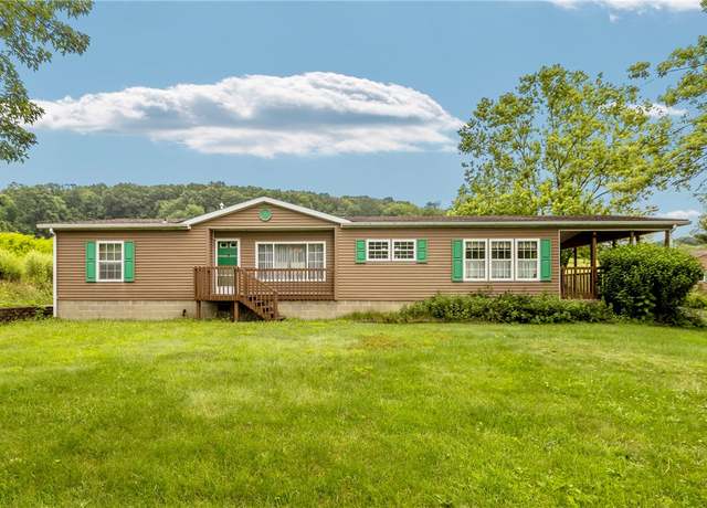 Property at 290 Pumpkin Hollow Rd, Hanover Twp - Bea, PA 15043, 3 beds, 2 baths