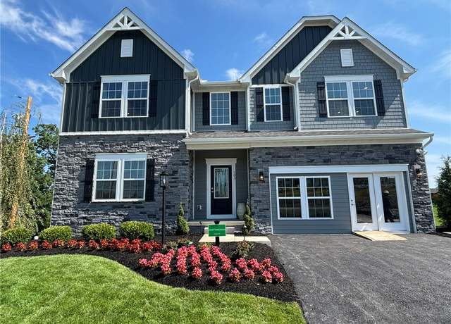 Property at 103 Victoria Dr, Findlay Twp, PA 15108, 4 beds, 3.5 baths