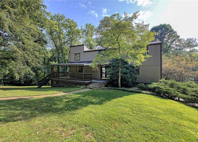 Property at 688 Bucktown Rd, Irwin, PA 15642, 3 beds, 3 baths
