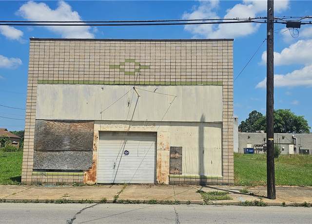 Property at 107,109,111 E Long Ave, New Castle/8th, PA 16101