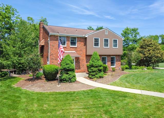 Property at 5061 Northlawn Cir, Murrysville, PA 15668, 4 beds, 2.5 baths
