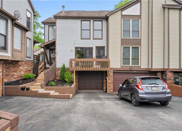 Property at 320 Spring Run Dr, Monroeville, PA 15146, 2 beds, 1.5 baths