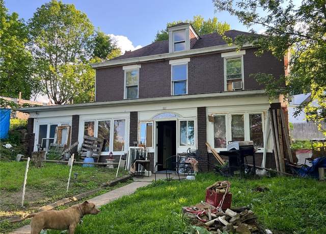 Property at 608 Wylie Ave, Jeannette, PA 15644, 2 beds, 1.5 baths