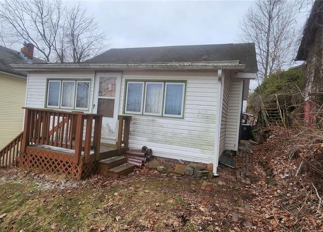 Property at 608 Division Ave, Ellwood City - Law, PA 16117, 2 beds, 1 bath