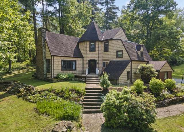 Property at 27 Girdwood Ln, West Deer, PA 15044, 4 beds, 2.5 baths