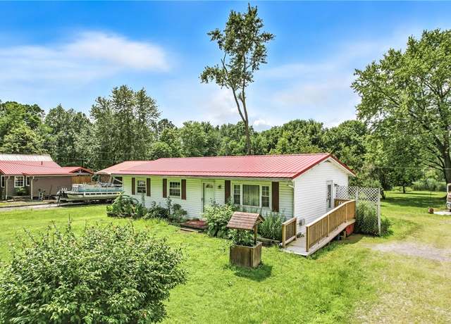 Property at 129 Shenango Park Rd, Pymatuning Twp, PA 16154, 3 beds, 1 bath