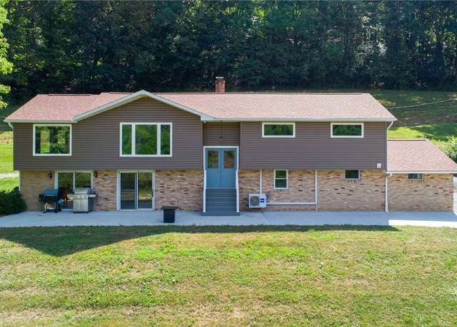 Property at 1762 Moonlite Park Rd, Conemaugh Twp - Som, PA 15935, 3 beds, 2.5 baths