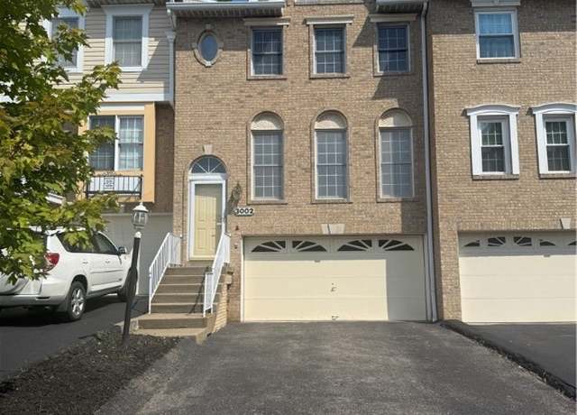 Property at 3002 Estate Dr, Oakdale, PA 15071, 3 beds, 2.5 baths