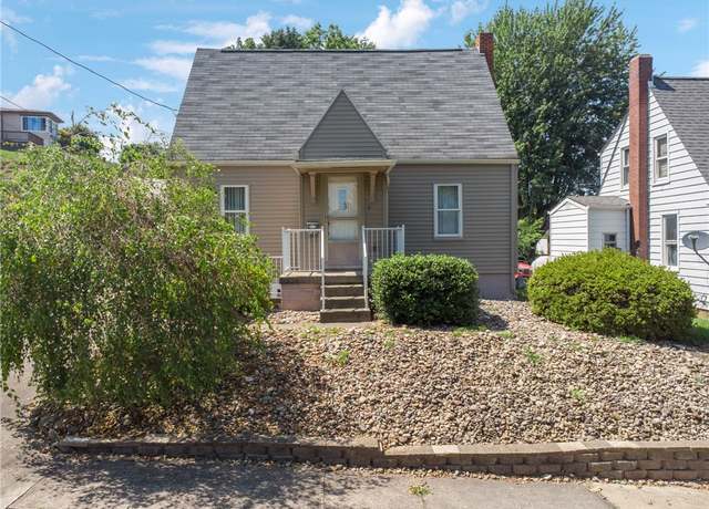 Property at 705 Ash St, Jeannette, PA 15644, 2 beds, 2.5 baths