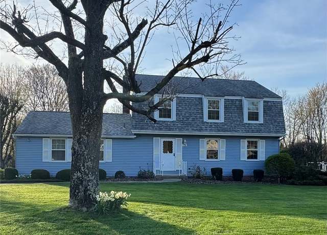 Property at 176 Sunview Dr, Chippewa Twp, PA 15010, 4 beds, 2.5 baths