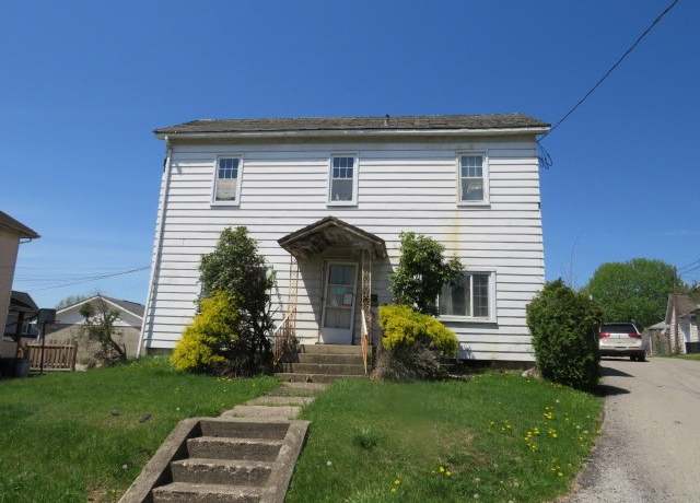 Property at 321 Pitt St, Leechburg Boro, PA 15656, 3 beds, 1 bath