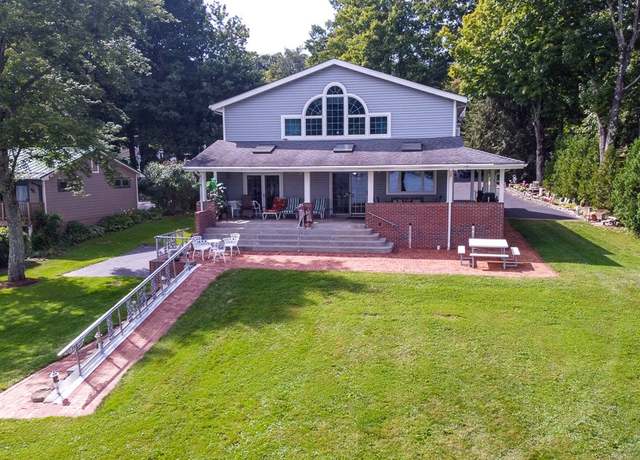Property at 910 Latonka Dr, Coolspring Twp, PA 16137, 5 beds, 2.5 baths