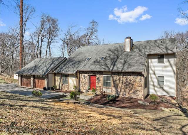 Property at 271 Shafer Rd, Moon/crescent Twp, PA 15108, 5 beds, 4 baths