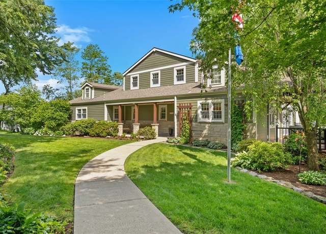 Property at 200 Warwick Dr, Upper St. Clair, PA 15241, 5 beds, 5.5 baths