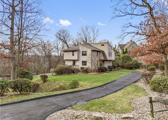 Property at 168 Farmington Pl, Hempfield Twp - Wml, PA 15601, 4 beds, 3 baths