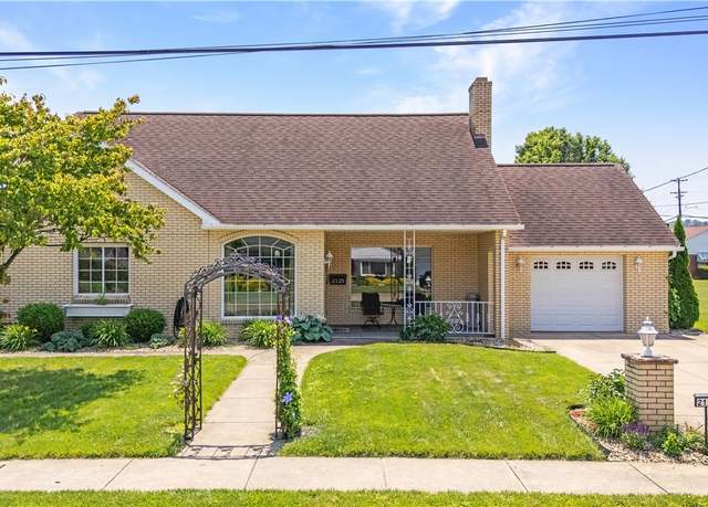 Property at 2125 Ritchie St, Aliquippa, PA 15001, 4 beds, 2.5 baths