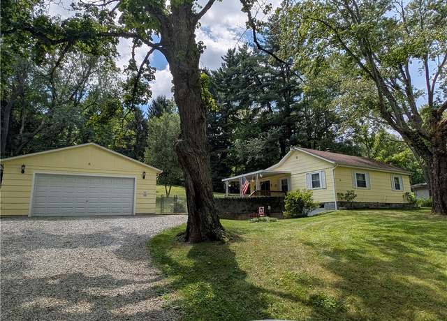 Property at 30 Bloxsom Ln, Union Twp - Wsh, PA 15332, 2 beds, 1.5 baths