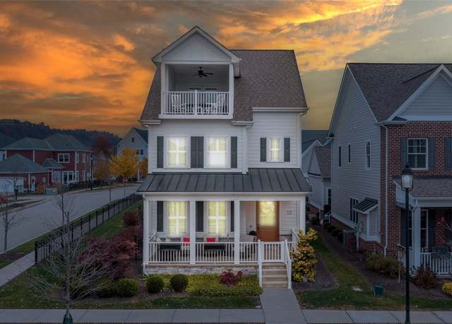 Property at 17 Carolina Ave, Oakmont, PA 15139, 5 beds, 4.5 baths