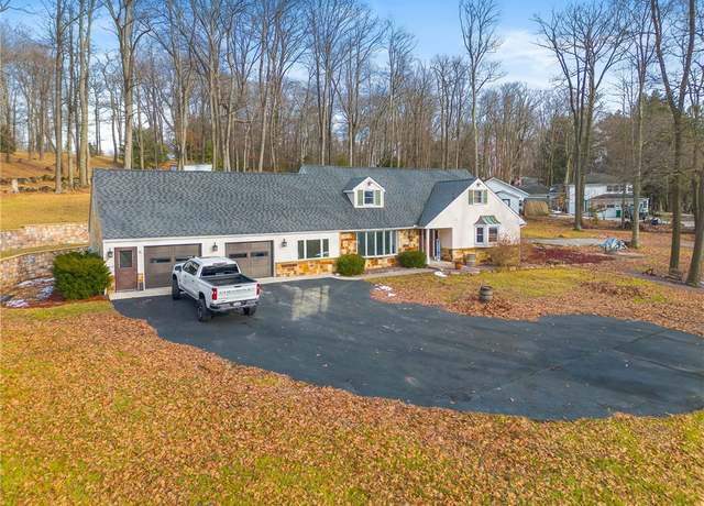 Property at 844 Prospect, Somerset Boro, PA 15501, 5 beds, 3 baths