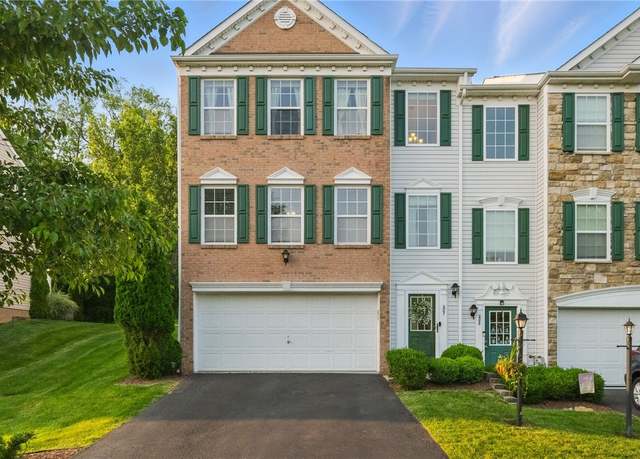 Property at 207 Grace Manor Dr, Robinson Twp - Nwa, PA 15108, 3 beds, 2.5 baths